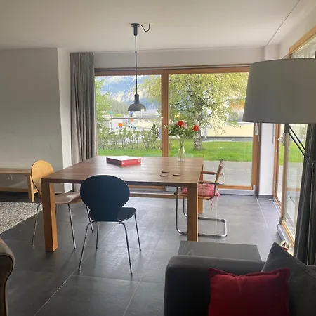 Tgesa Grischa Tatil Evi *